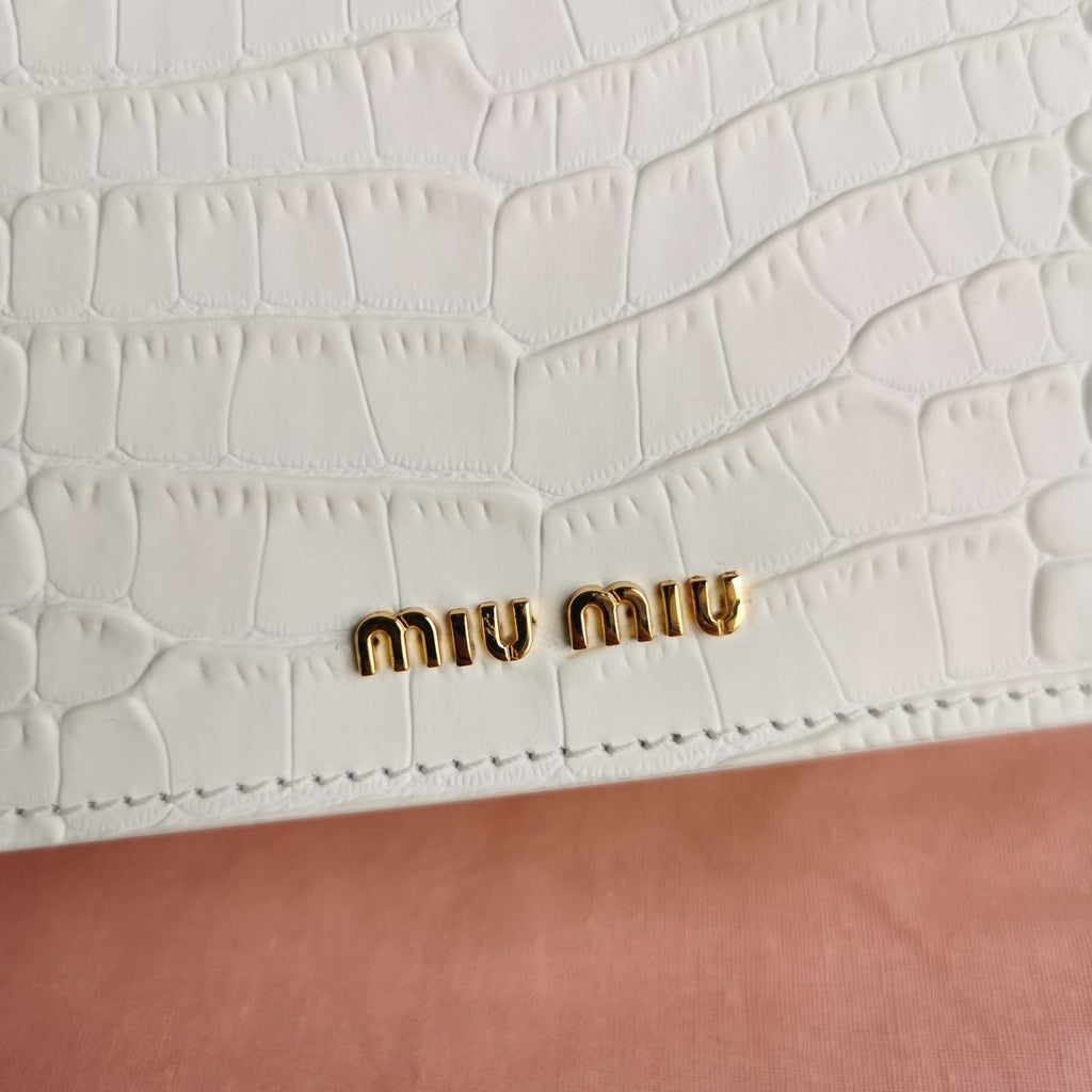 LADY 20 HANDBAG IN CROCODILE PATTERN WHITE CALFSKIN