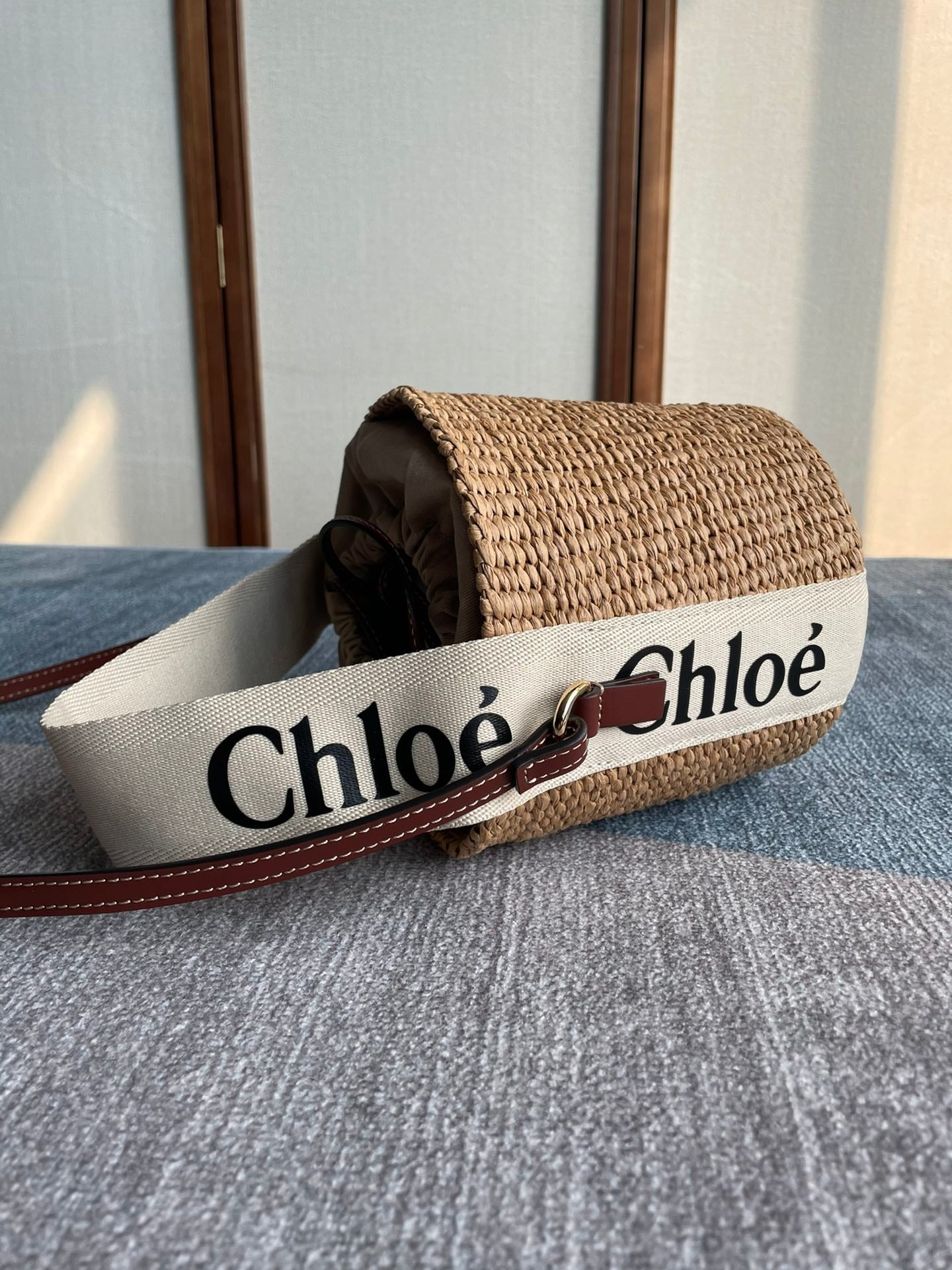 SMALL WOODY BASKET 17 IN NATURAL FIBERS BEIGE WEBBING DARK BROWN CALFSKIN