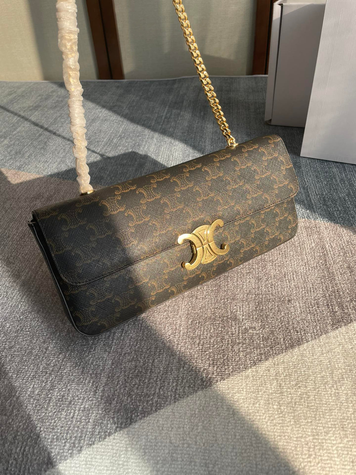 CELINE CHAIN SHOULDER BAG CLAUDE 33 IN BLACK TRIOMPHE CANVAS GOLD HARDWARE