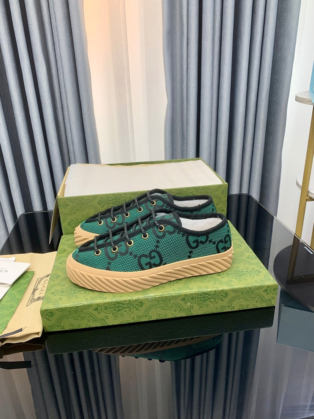 GUCCI UNIQUE SNEAKER THICK-SOLE CASTLETON GREEN CANVAS