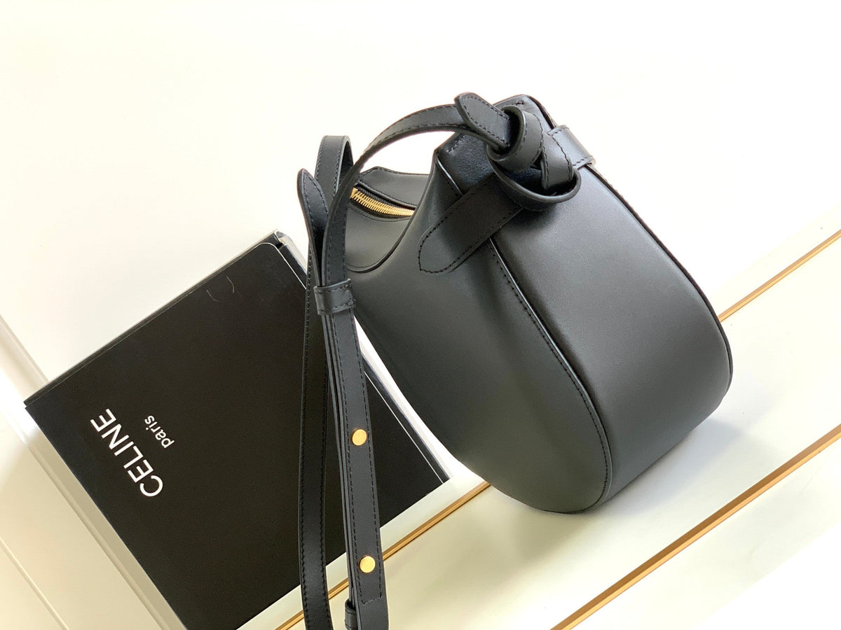CELINE TRIOMPHE CLASSIC 25 BLACK CALFSKIN