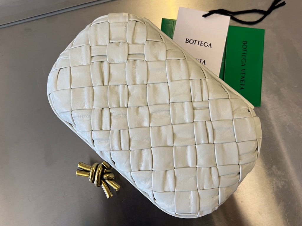 KNOT 19 IN WHITE LAMBSKIN