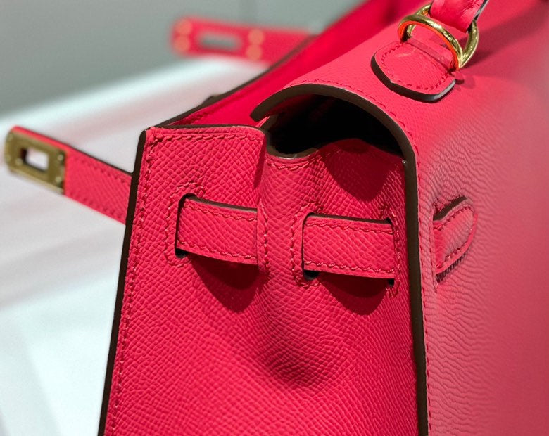 HERMES KELLY 25CM IN ROSE TYRIEN SWIFT CALFSKIN GOLD HARDWARE