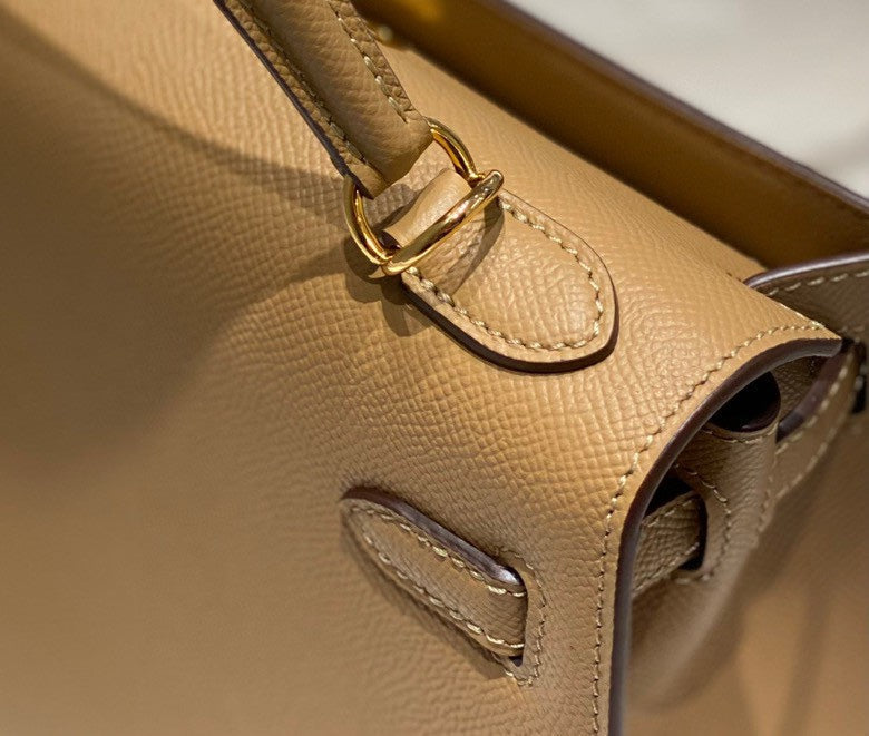 HERMES KELLY 25CM IN CHAI EPSOM CALFSKIN GOLD HARDWARE