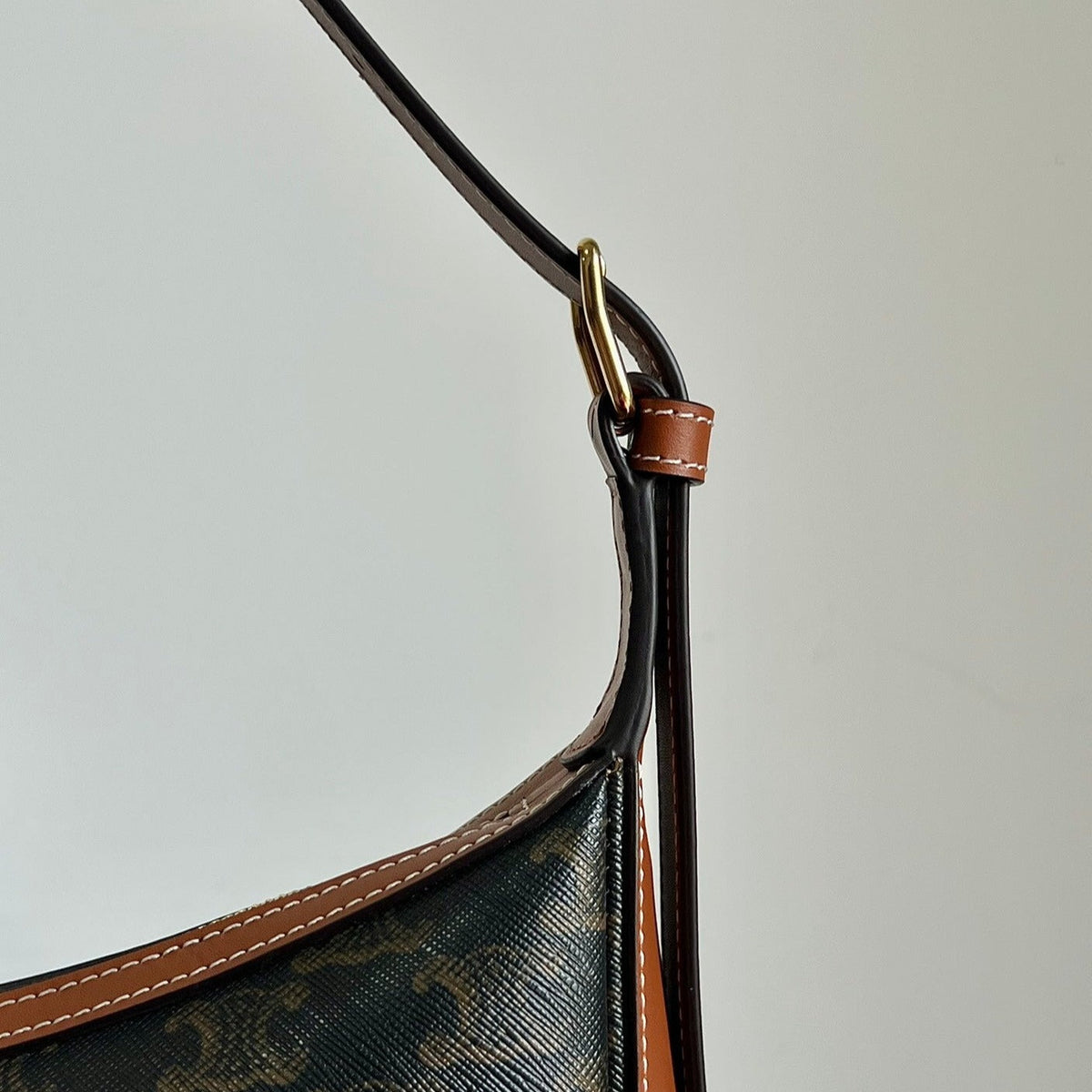 CELINE TRIOMPHE 31 BLACK PATTERN CALFSKIN