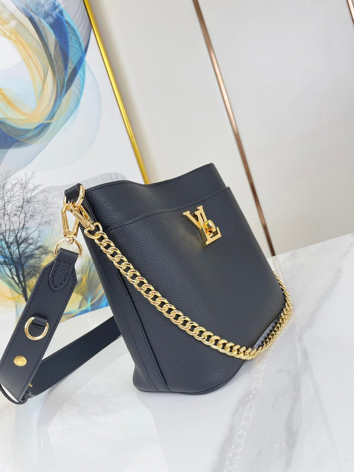 LOUIS VUITTON LOCK AND WALK 20 IN BLACK GRAINED CALFSKIN GOLD HARDWARE