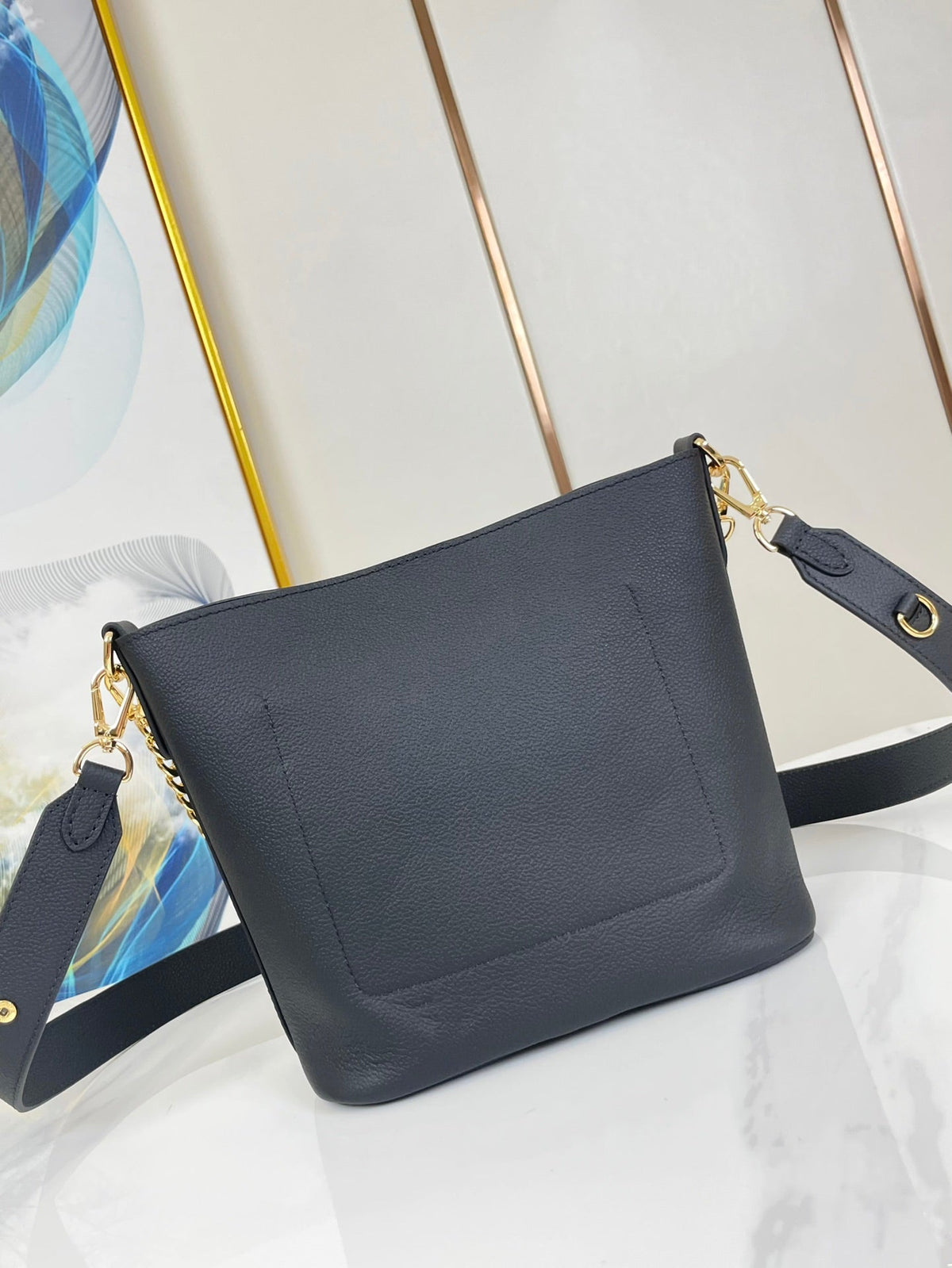 LOUIS VUITTON LOCK AND WALK 20 IN BLACK GRAINED CALFSKIN GOLD HARDWARE