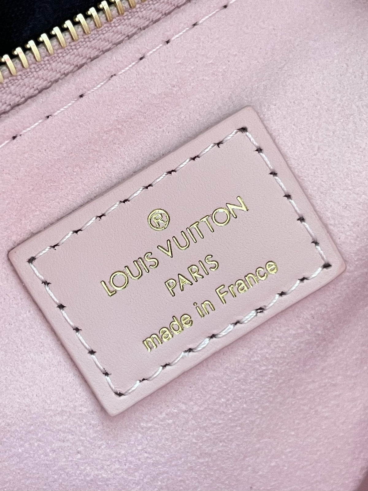 LOUIS VUITTON ONTHEGO PM 25 IN OPALE PINK MONOGRAM EMPREINTE LEATHER