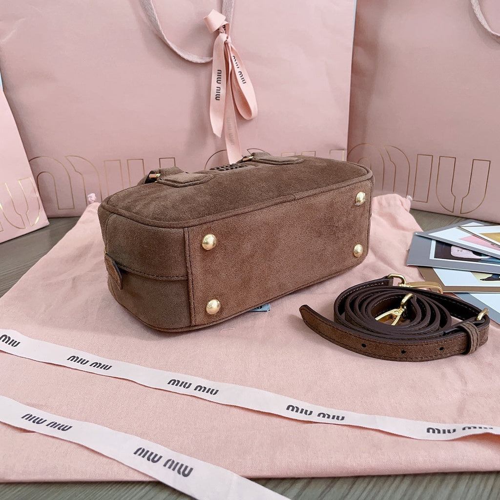 ARCADIE BAG 22 IN CEDAR BROWN SUEDE GOLD HARDWARE