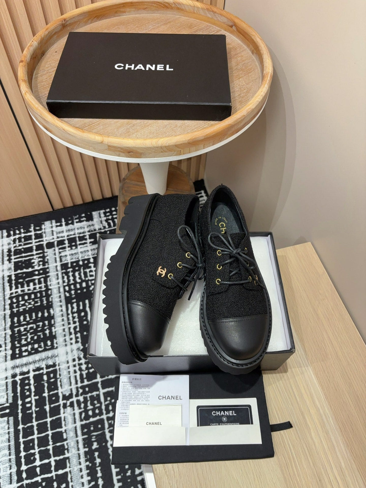 CHANEL OXFORD SHOES IN BLACK TWEED AND CALFSKIN