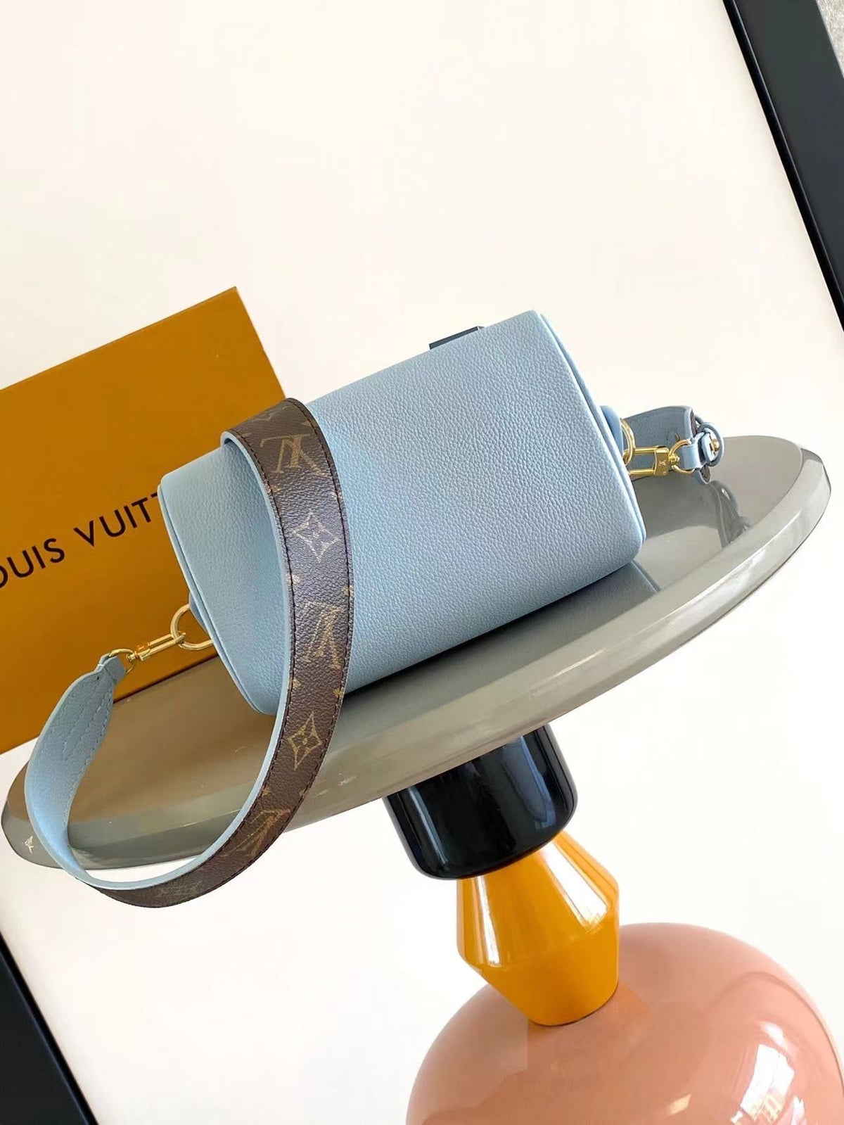 LOUIS VUITTON SPEEDY BANDOULIÈRE 18 IN BLUE HOUR CALFSKIN