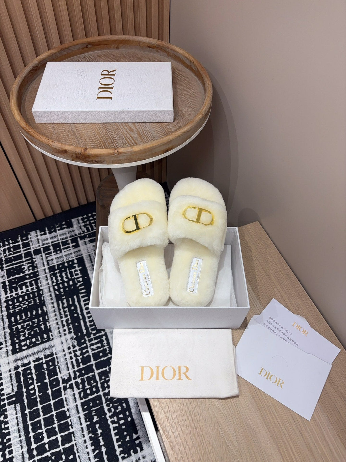 DIOR THICK-SOLE SLIPPER IN WHITE CREAM FLEECE WITH GOLD LOGO
