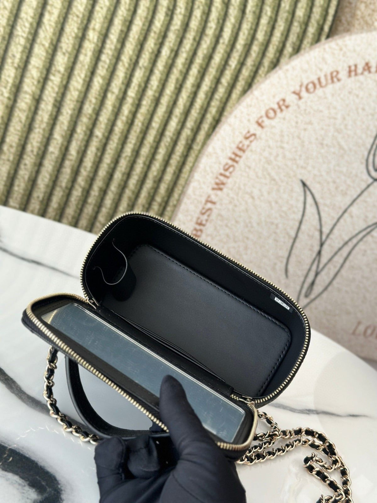 CHANEL VANITY 17 CAVIAR WITH HANDLE IN BLACK CALFSKIN GOLD HARDWARE
