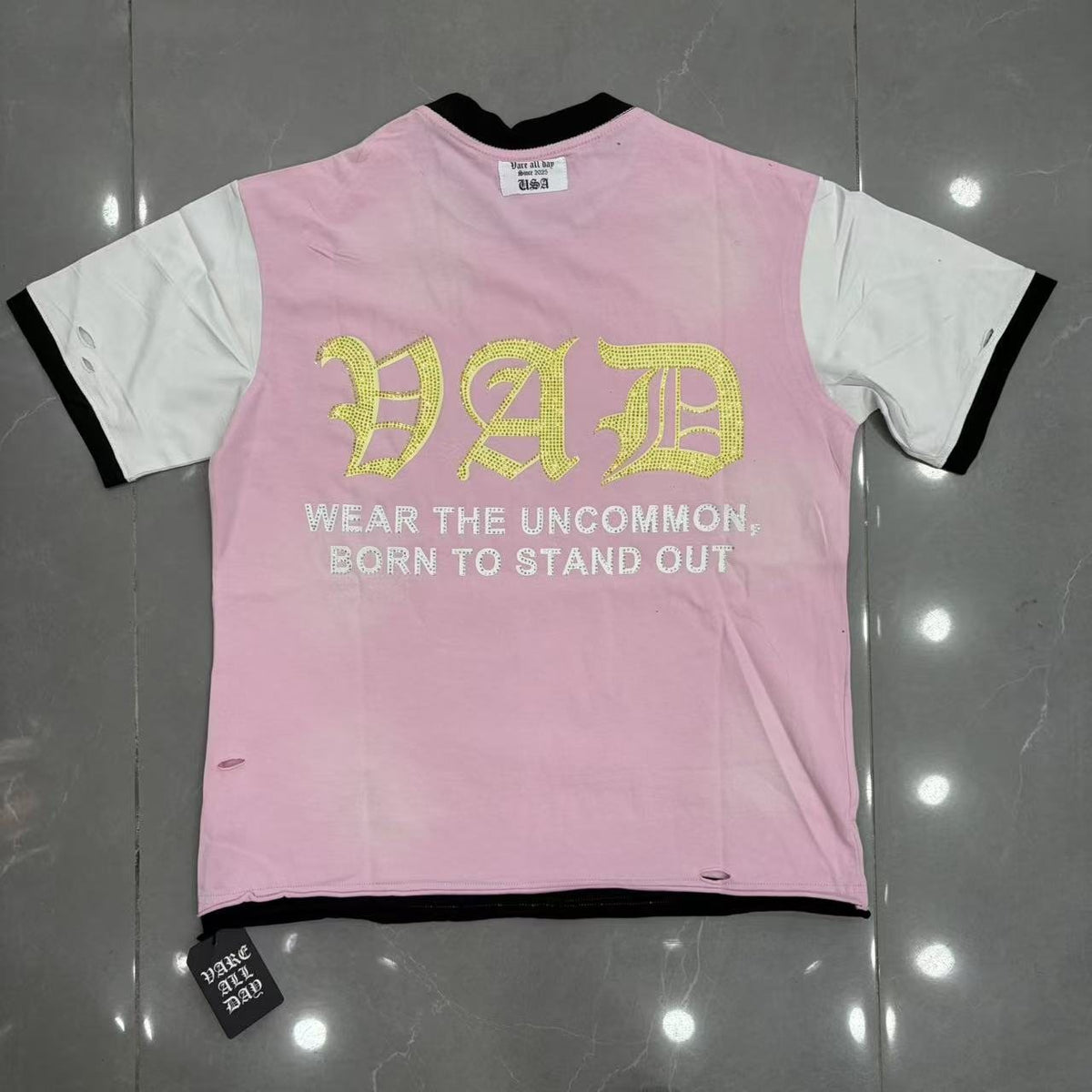 VARE ALL DAY Pink Contrast-Sleeve Graphic T-Shirt — back