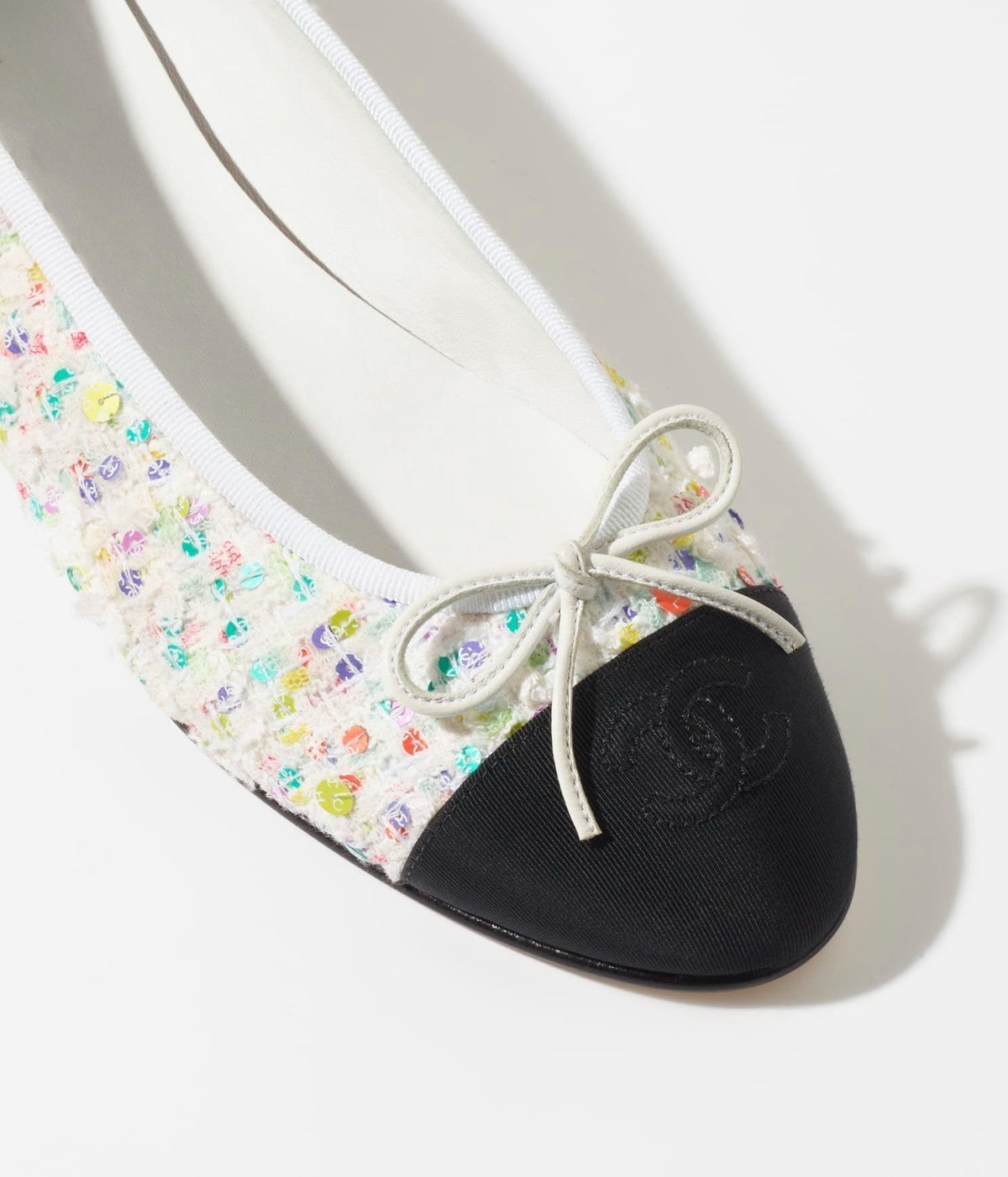 CHANEL BALLET FLATS ECRU MULTICOLOR BLACK TWEED
