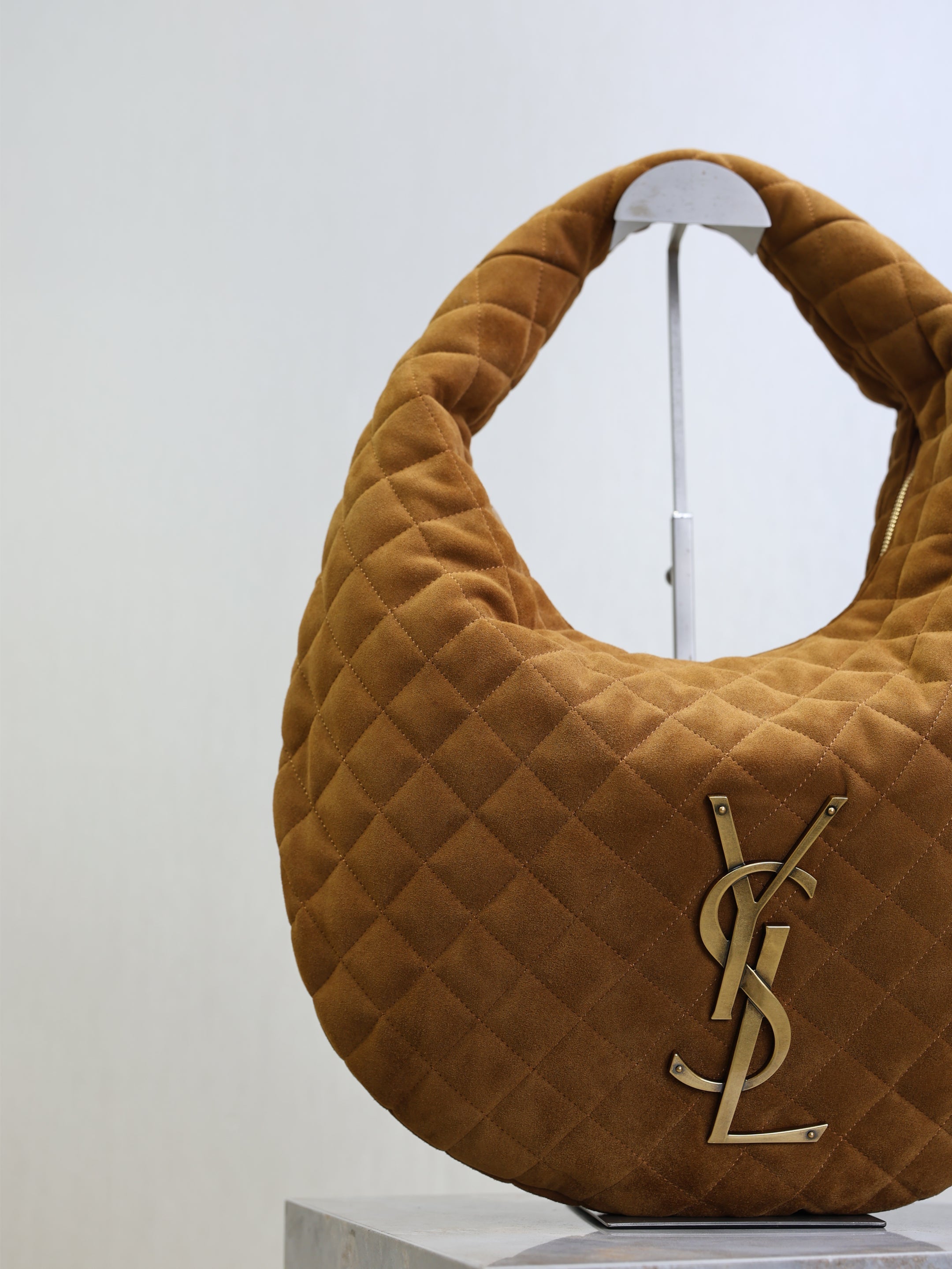 YSL 25S ICARINO 44 IN CARAMEL QUILTED SUEDE GOLD HARDWRE