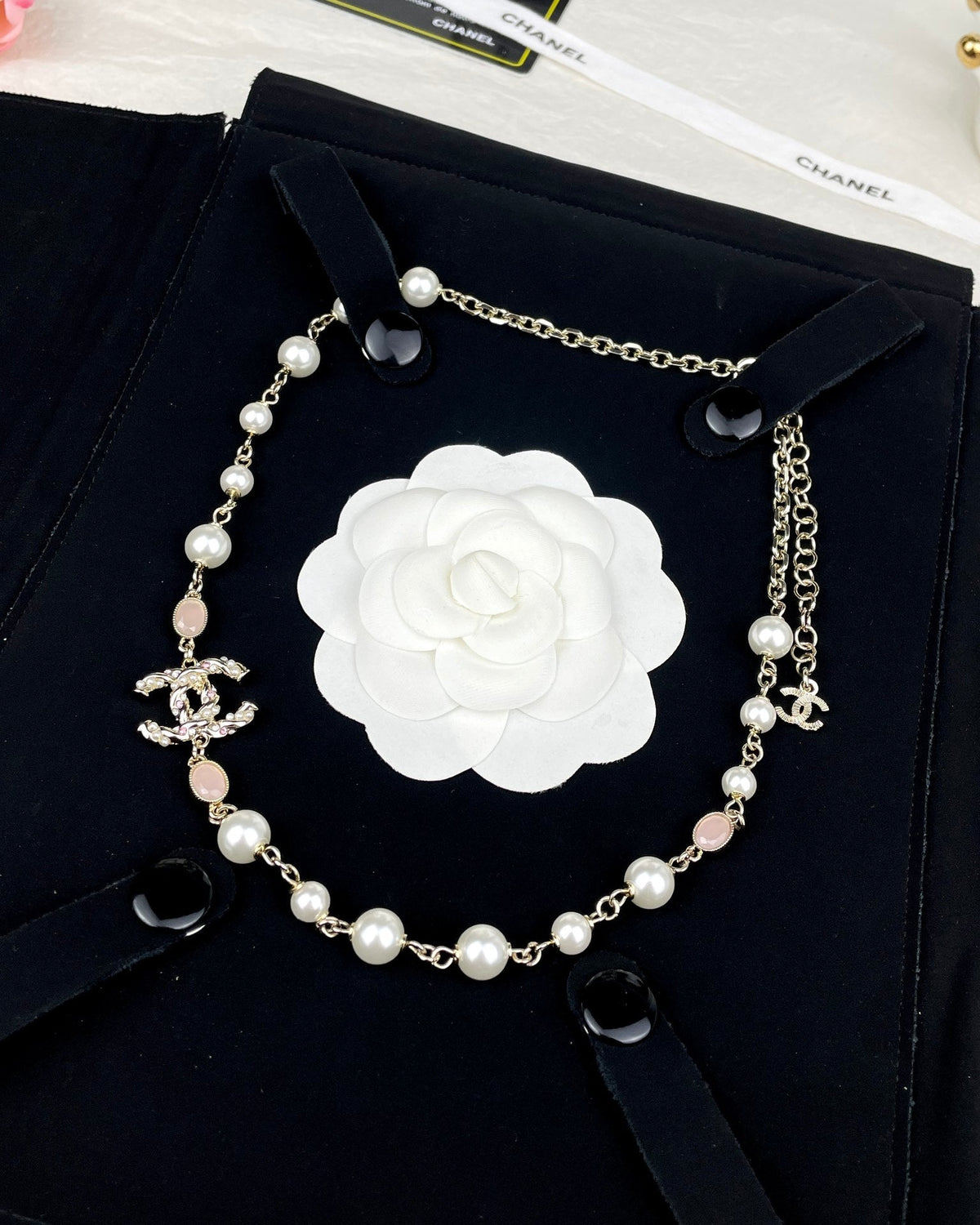 18K  Chanel Pearls Necklace