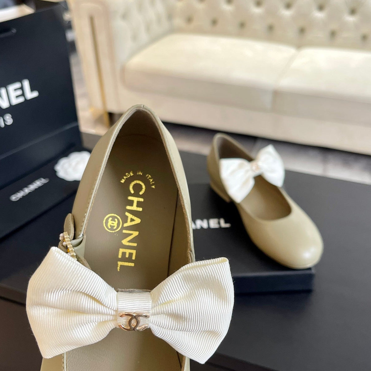 CHANEL BALLET FLAT ECRU BEIGE LAMBSKIN WITH WHITE BOW
