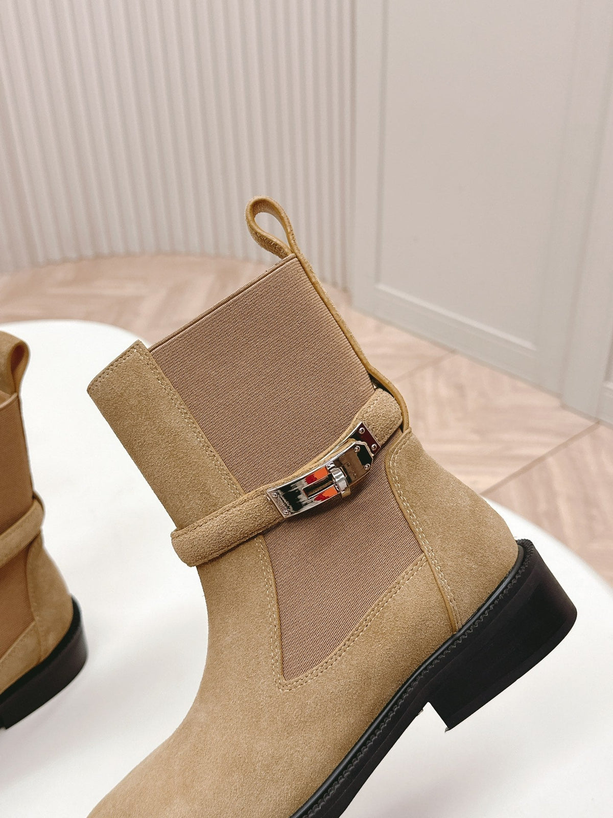 HERMES KELLY BUCKLE SHORT BOOTS IN PEANUT BROWN SUEDE