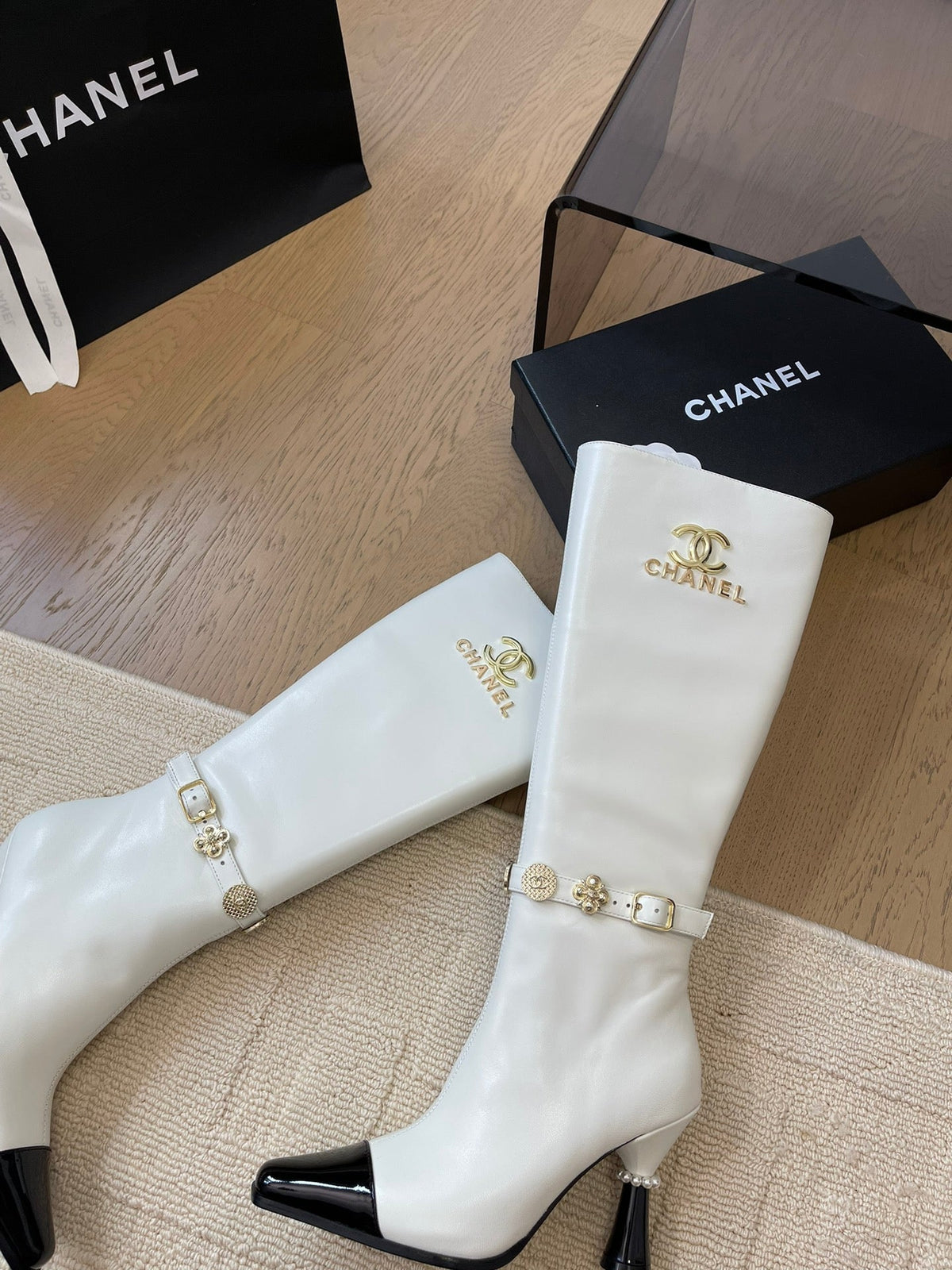 CHANEL KNEE HIGH BOOTS IN WHITE MIX BLACK CALFSKIN