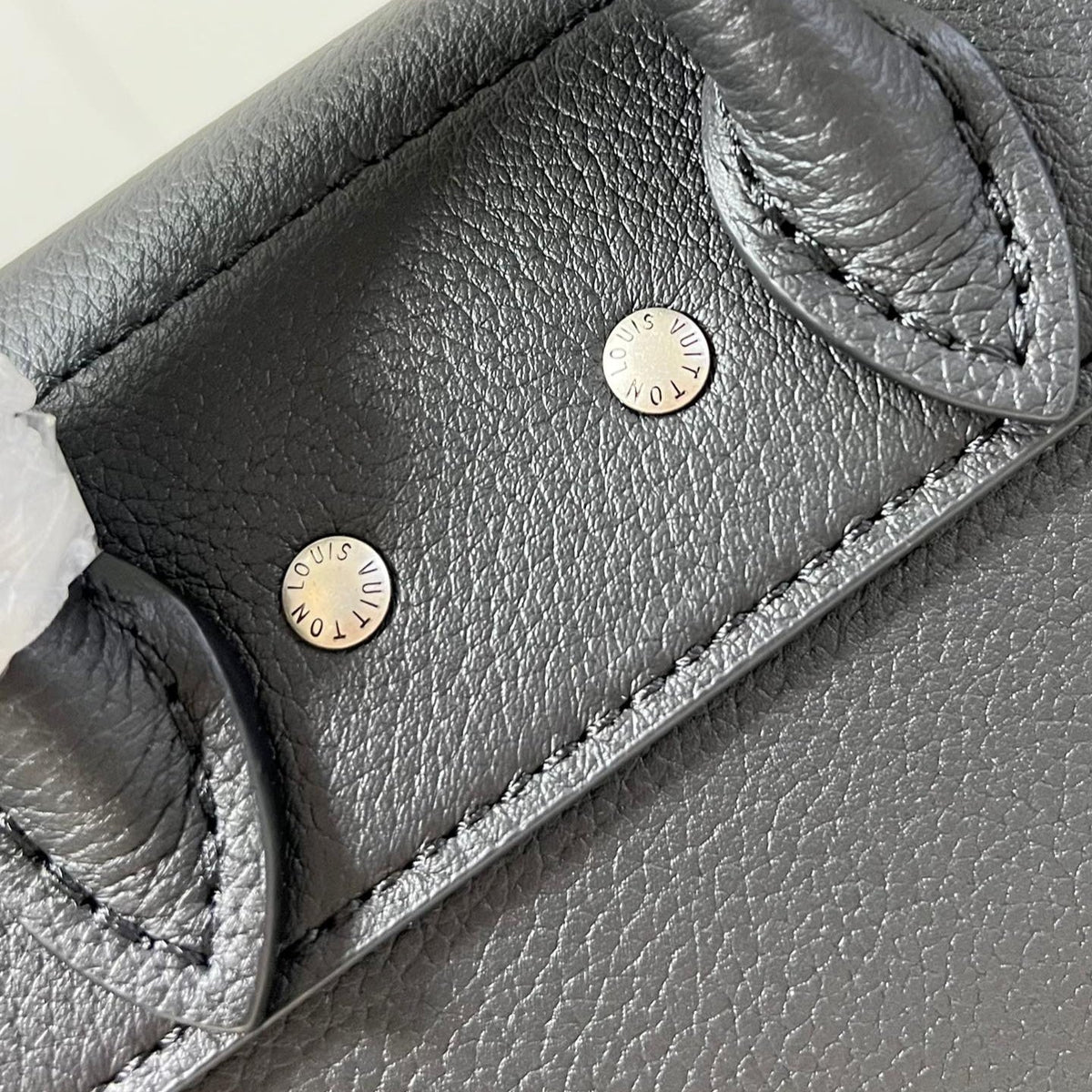 LOUIS VUITTON STEAMER 20 IN BLACK CALFSKIN SILVER HARDWARE