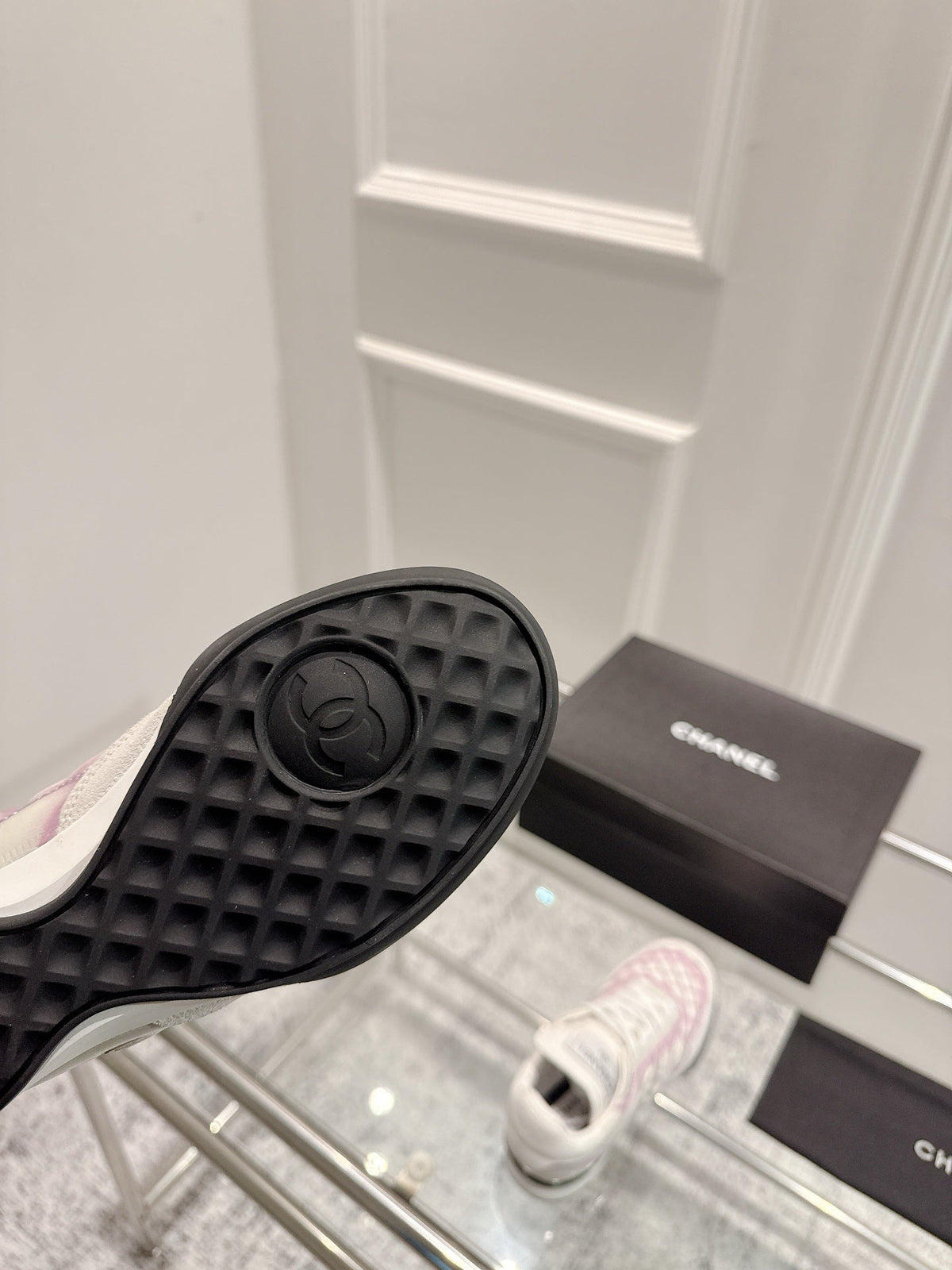 CHANEL CASUAL SNEAKER IN WHITE AND PURPLE CALFSKIN