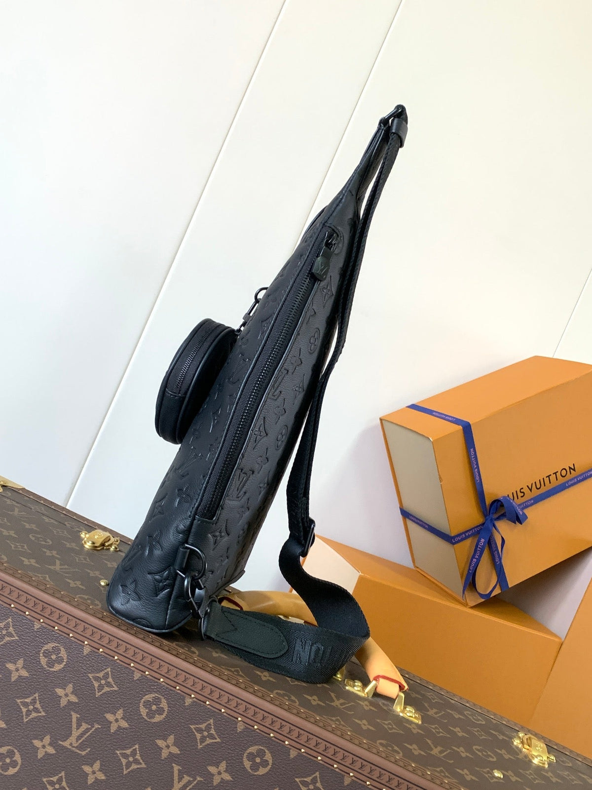 LOUIS VUITTON DUO CROSSBAG BAG 42 IN BLACK EMBOSSED CALFSKIN