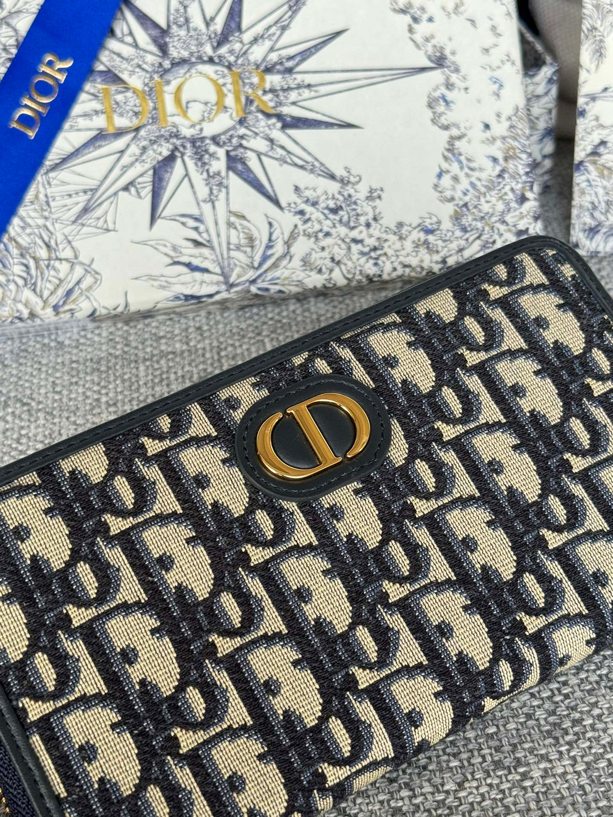 DIOR MONTAIGNE VOYAGEUR LONG WALLET 20 IN BLACK MONOGRAM OBLIQUE JACQUARD