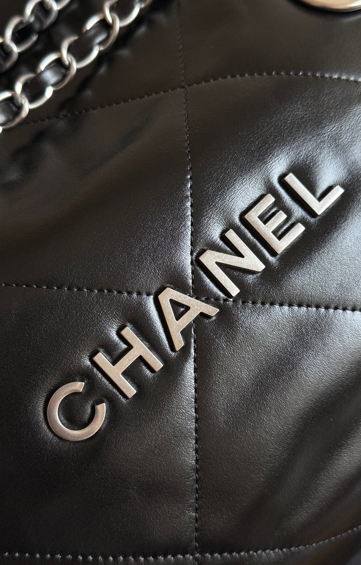 CHANEL MINI HOBO HANDBAG 20 IN BLACK CALFSKIN SILVER-TONE HARDWARE
