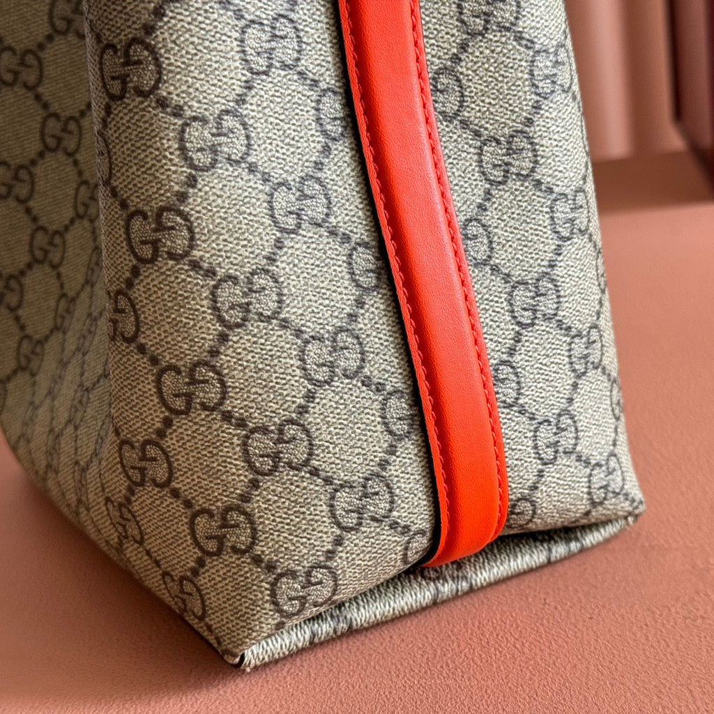GUCCI 25S EMBLEM MINI BAG 19 IN BEIGE AND BLACK CALFSKIN