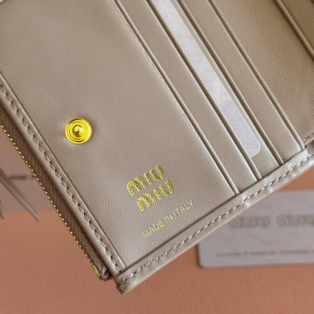 MIUMIU 26S SMALL MATELASSE CARD HOLDER 11 IN LIGHT BROWN CALFSKIN GOLD HARDWARE