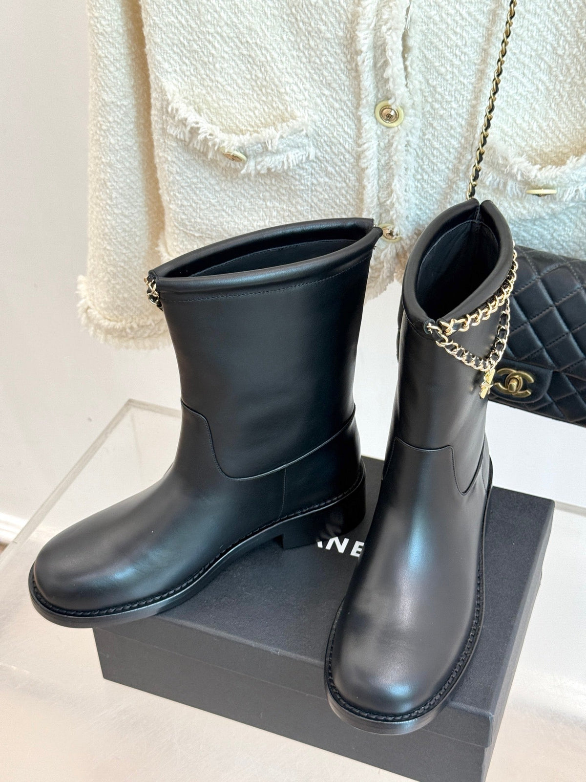 CHANEL SHORT BOOTS IN BLACK CALFSKIN