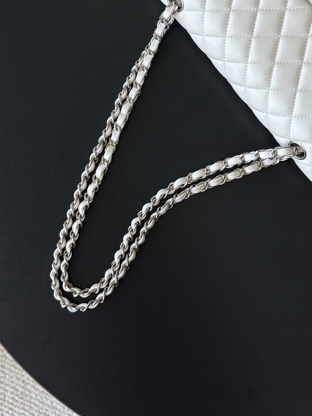 CHANEL 25S CLASSIC FLAP BAG 25 CM IN WHITE LAMBSKIN WITH SILVER HARDWARE
