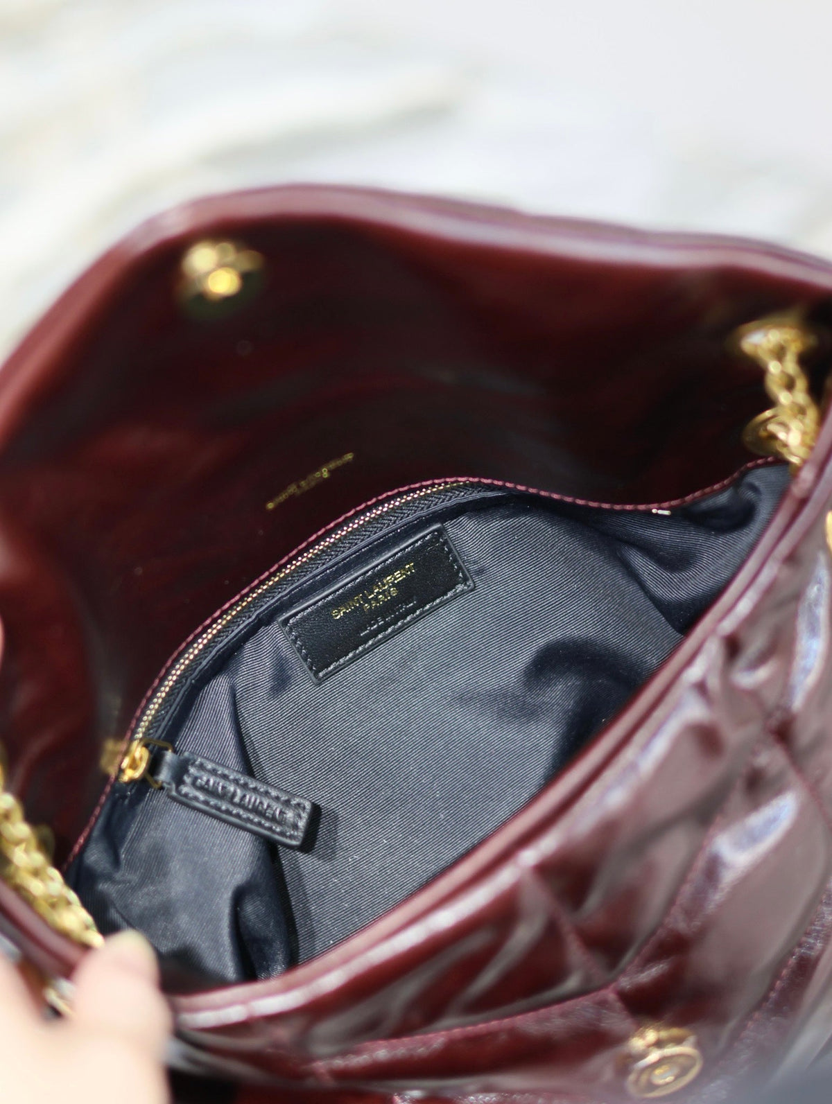 YSL 25S LOULOU PUFFER MEDIUM 29 IN DARK BURGUNDY CALFSKIN