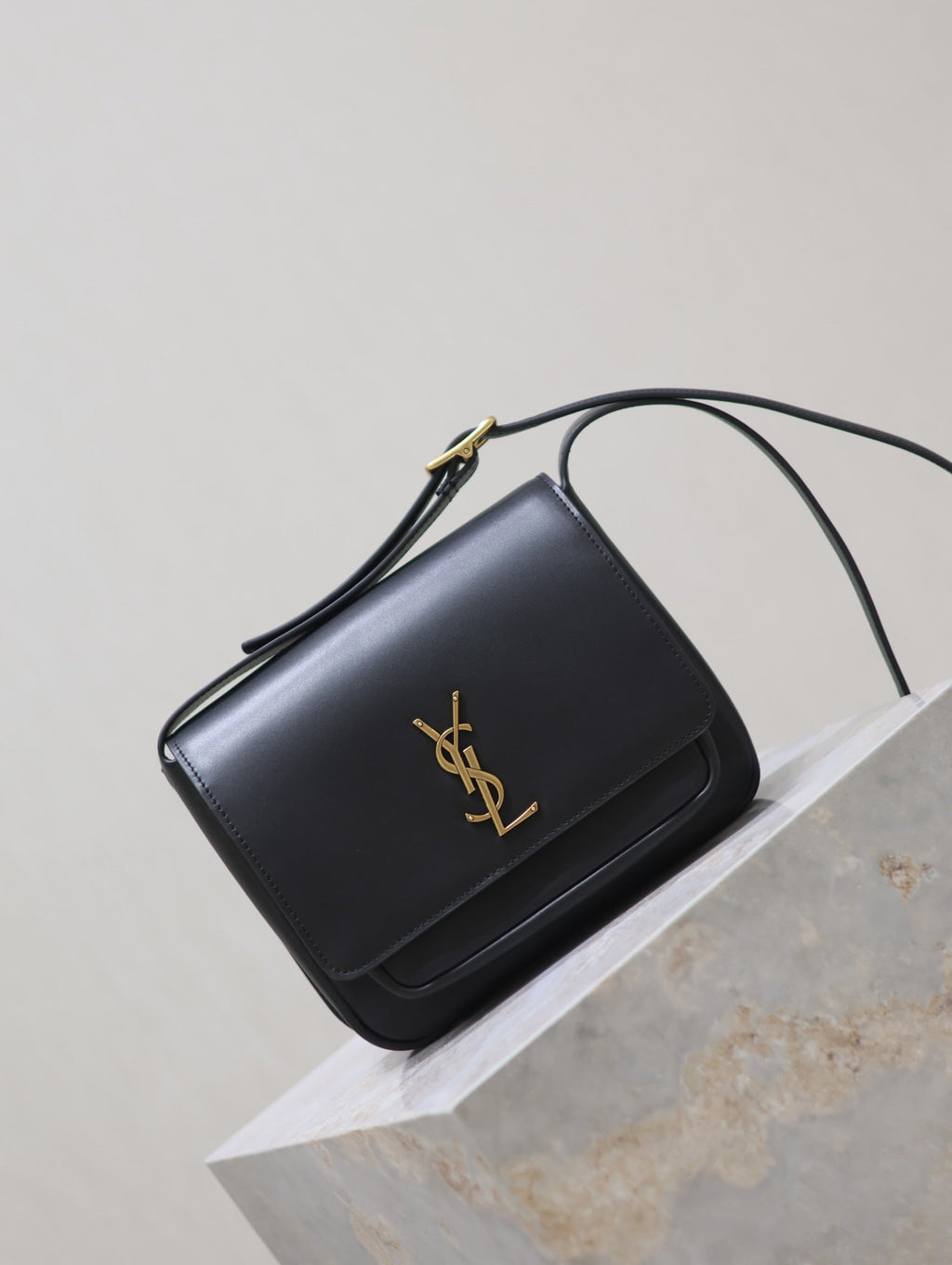 NIKI BABY 22 IN CHARCOAL GRAY CALFSKIN GOLD LOGO