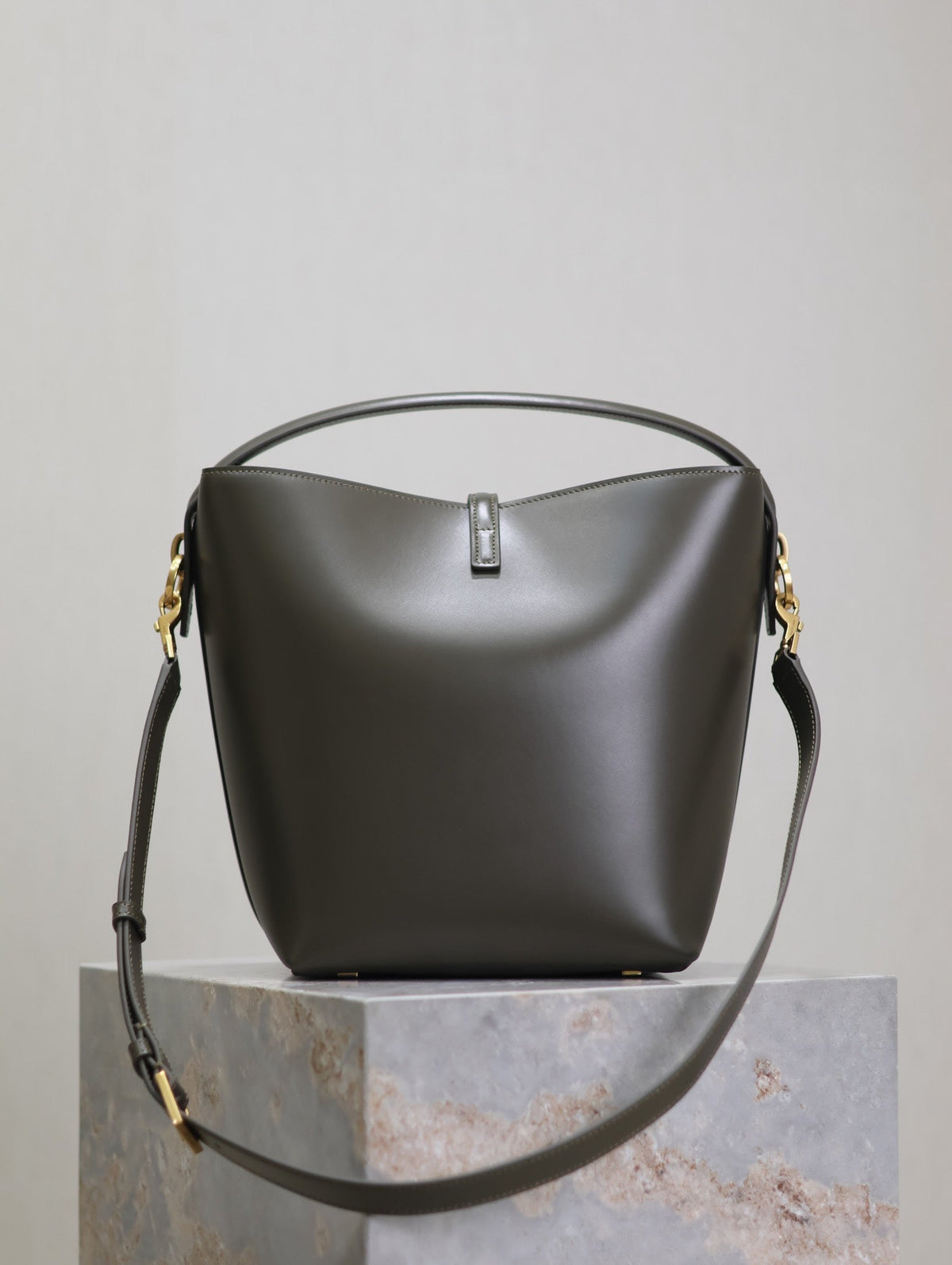 YSL 25S LE 5 À 7 BUCKET 26 IN DARK OLIVE CALFSKIN GOLD HARDWARE
