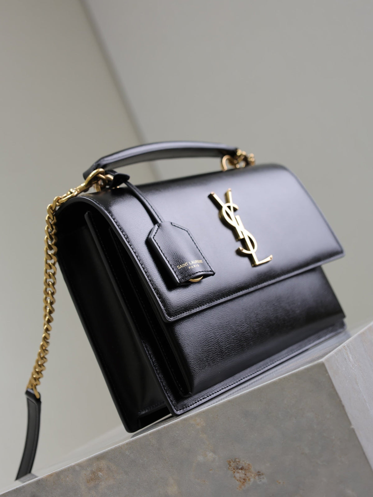 YSL 25S SUNSET MM 25 IN BLACK CALFSKIN GOLD HARDWARE