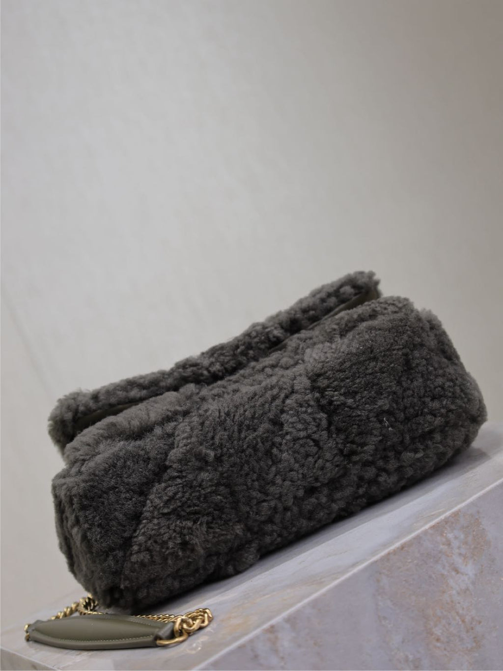 JAMIE BAG 20 IN DARK GRAY LAMB WOOL